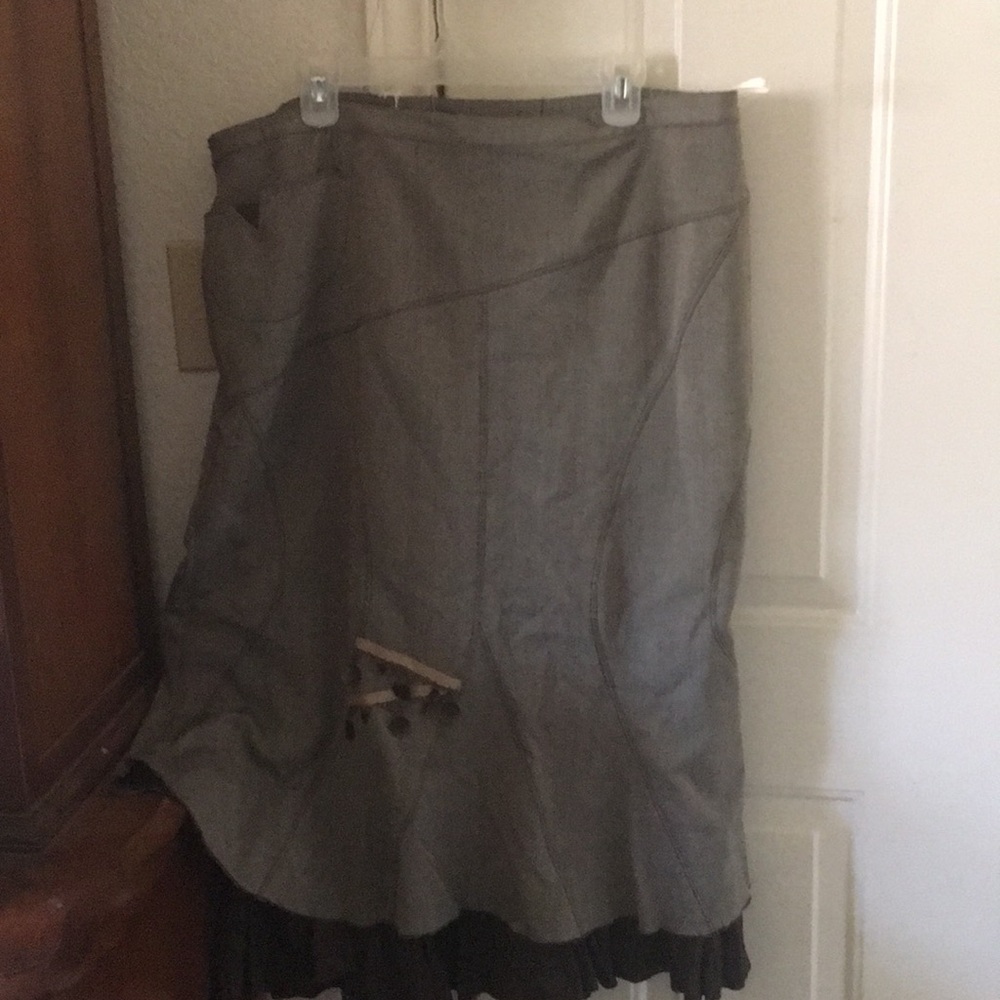 Ruffle skirt